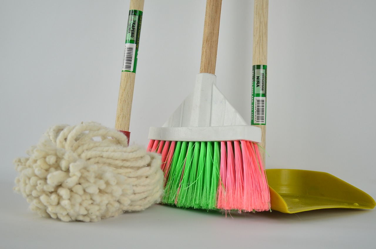 Les astuces pratiques pour nettoyer soi-même sa maison